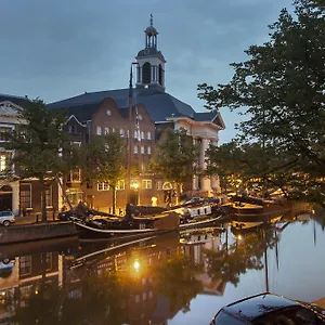 https://room-lange-haven.amsterdamhotelsnl.com